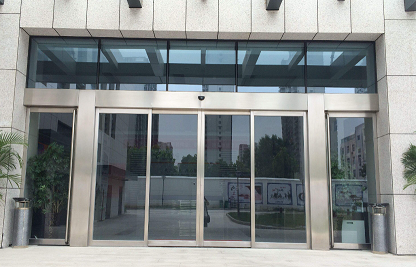 旋转门:提升商业空间档次的秘诀!
